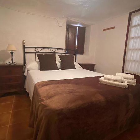 La Cueva Delola Apartment Alcala del Jucar Exterior photo